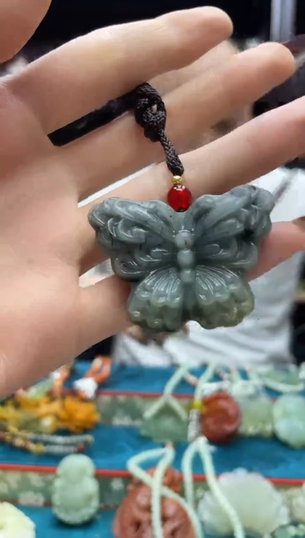 未镶嵌岫玉吊坠·