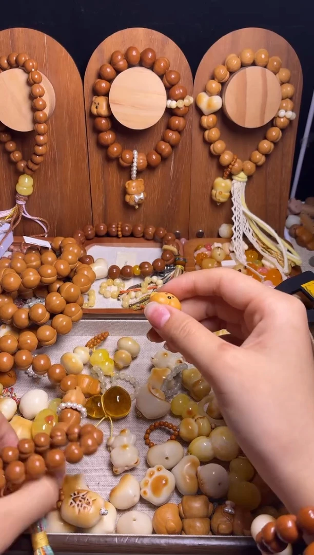 手串猴头核桃【****】全品纯手工龙炎屁桃熊三通敦煌流苏手持