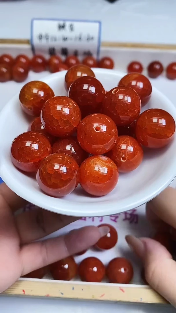 未镶嵌散珠玛瑙/玉髓E604 龙 鳞 风 雪18mm1个7.8元