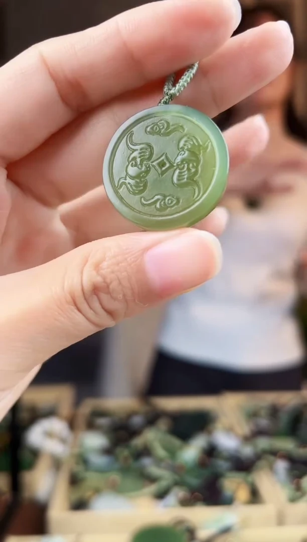颈饰未镶嵌和田玉拍一发一，多样性发货