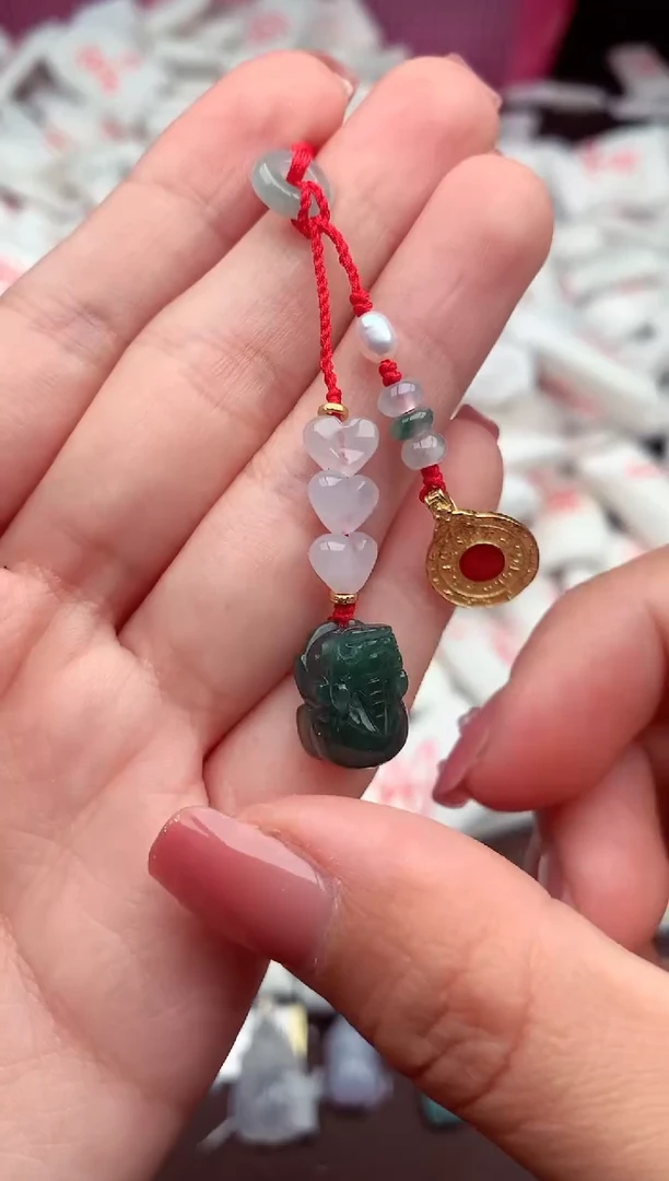 【闪购商品】翡翠挂件未镶嵌一