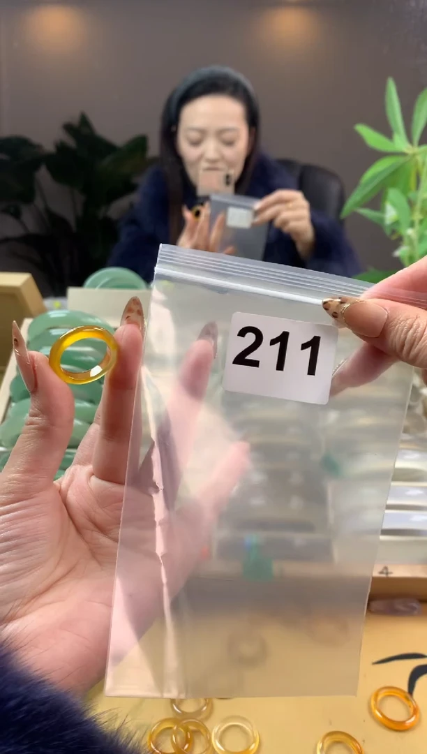 【闪购商品】玛瑙/玉髓手镯未镶嵌211