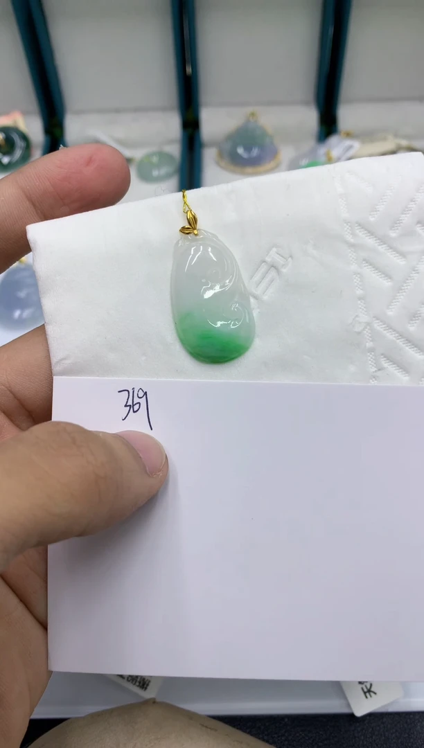 颈饰18K金镶嵌翡翠111111