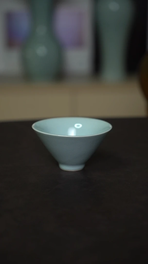 杯子瓷月白釉斗笠杯