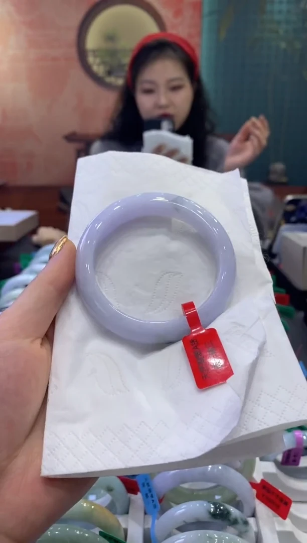 【闪购商品】翡翠手镯未镶嵌多人10620