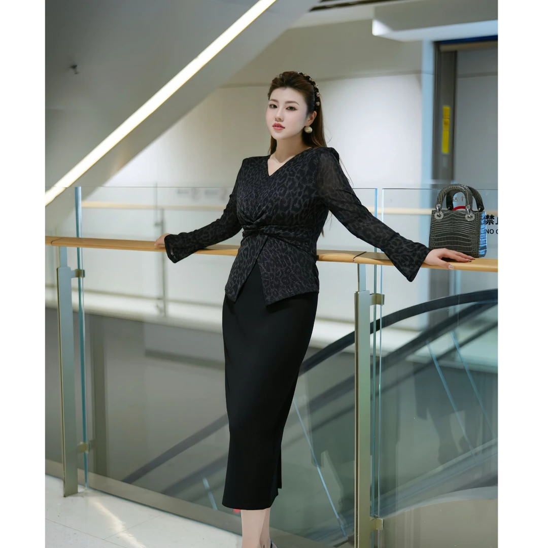 XYD71372/XYD71348性感豹纹时髦收腰上衣直筒半裙显瘦大码女装