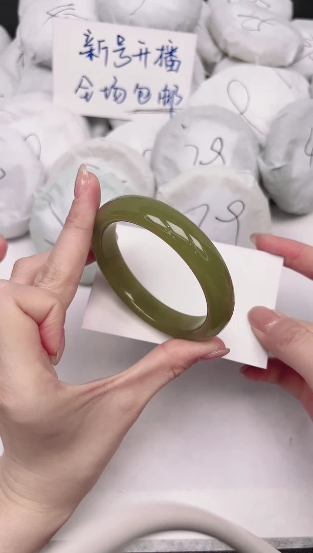 未镶嵌手镯石英质玉125-56.5