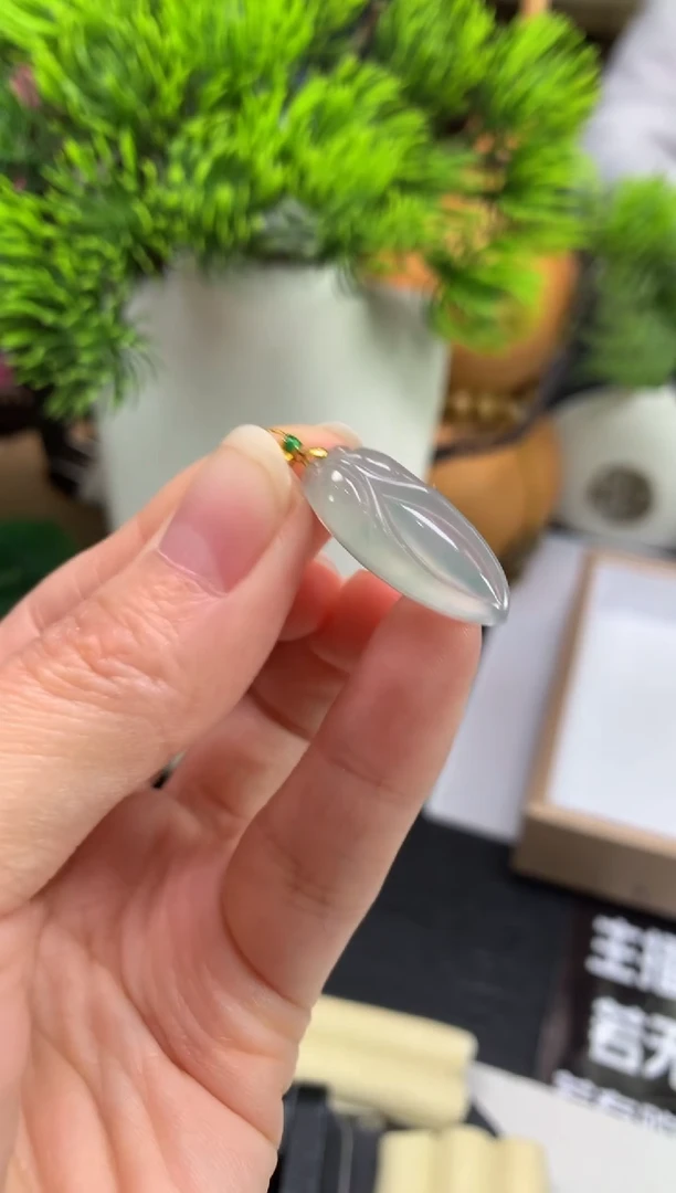 颈饰未镶嵌翡翠仙****播---117165