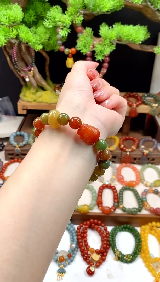 未镶嵌玛瑙手饰跑环貔貅