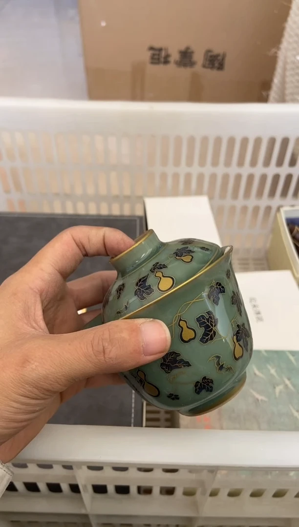 无运费险有瑕疵的摄影的产品有使用过的痕迹有点脏介意勿拍