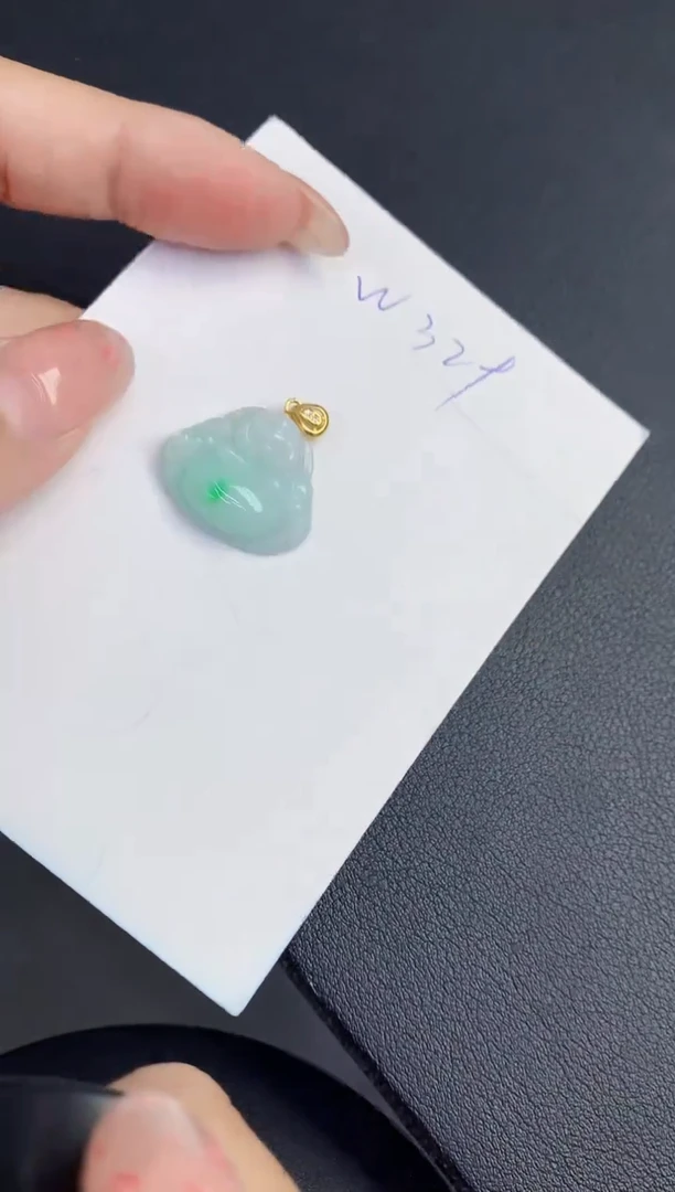 翡翠未镶嵌颈饰缅甸天然翡翠A货