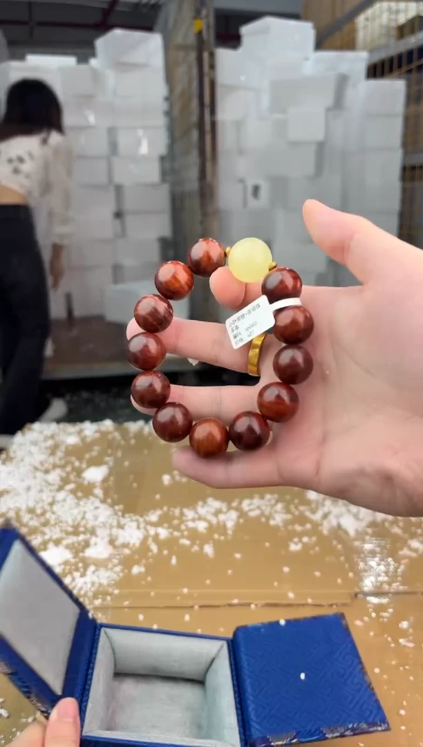 禧一文玩木作类材质手串无礼盒
