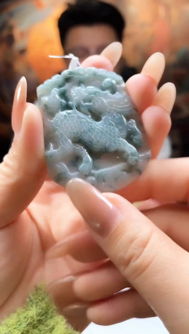 颈饰未镶嵌翡翠多样性发其一