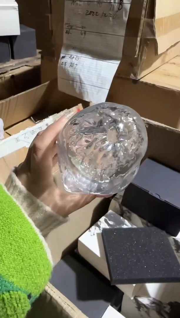 【闪购商品】硫石花瓶琉璃福利