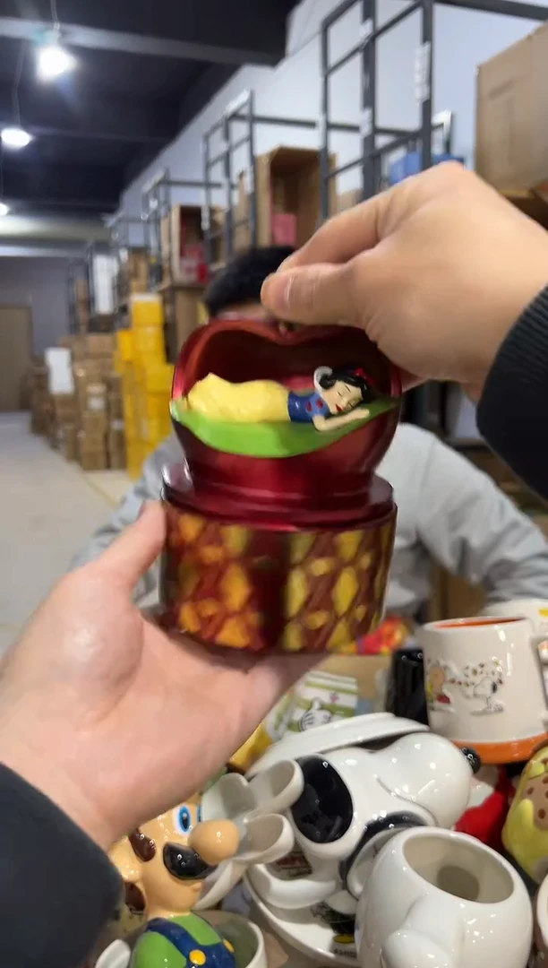 【闪购商品】杯原盒白雪公主苹果首饰盒