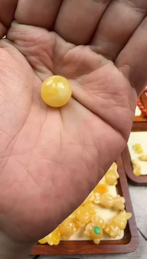 蜜蜡未镶嵌珠宝奇石微瑕，14左右