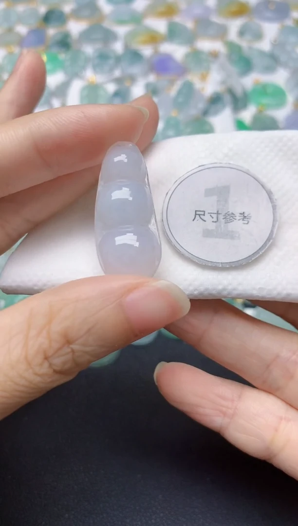 翡翠未镶嵌颈饰天然缅甸A货翡翠