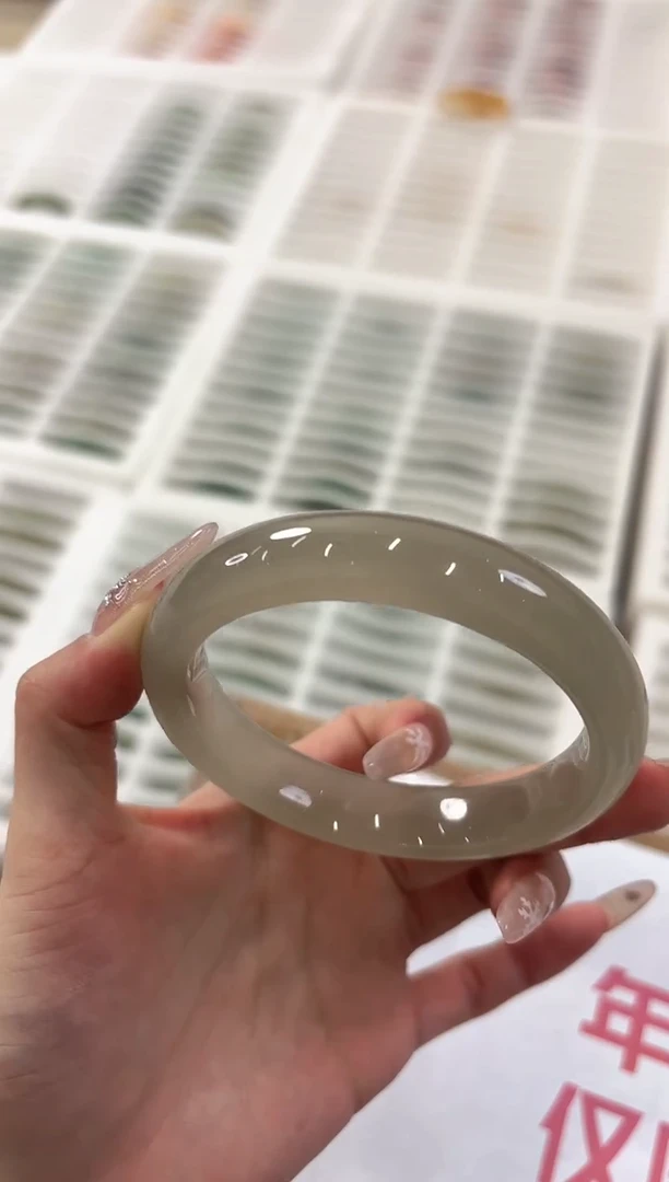 未镶嵌手镯石英质玉254-62D