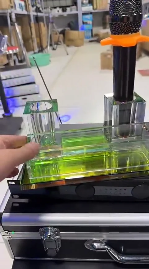 95新麦克风玻璃座架一个  不包邮