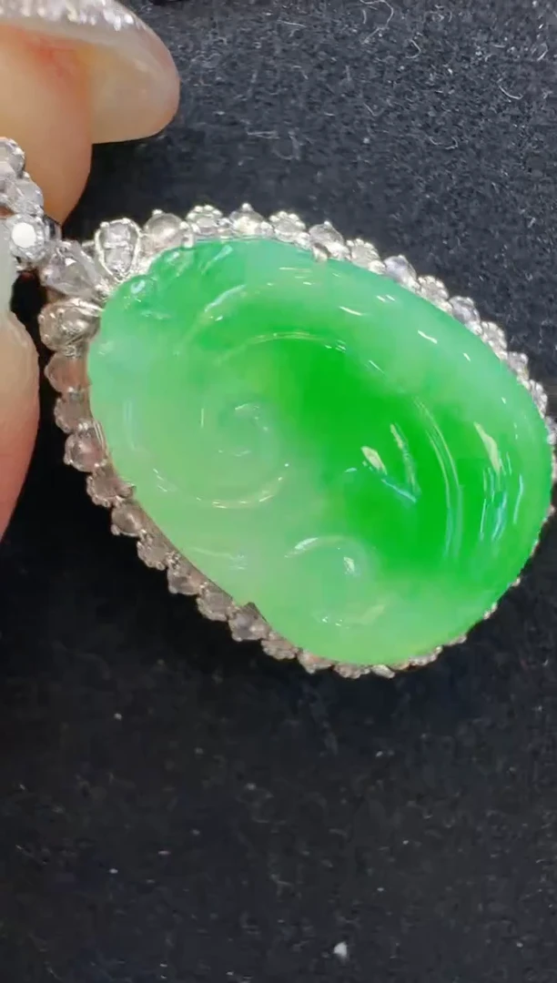 翡翠18K金镶嵌吊坠(不含链)多样性团购发一件