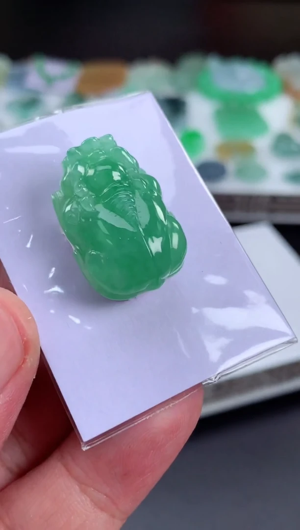 定制翡翠未镶嵌翡翠