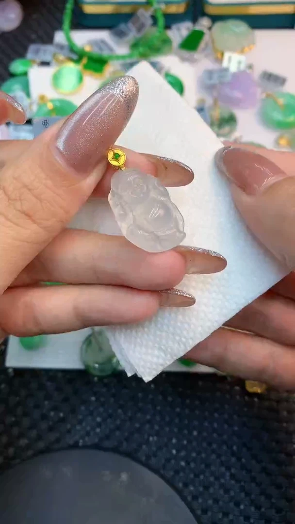 颈饰18K金镶嵌翡翠1·