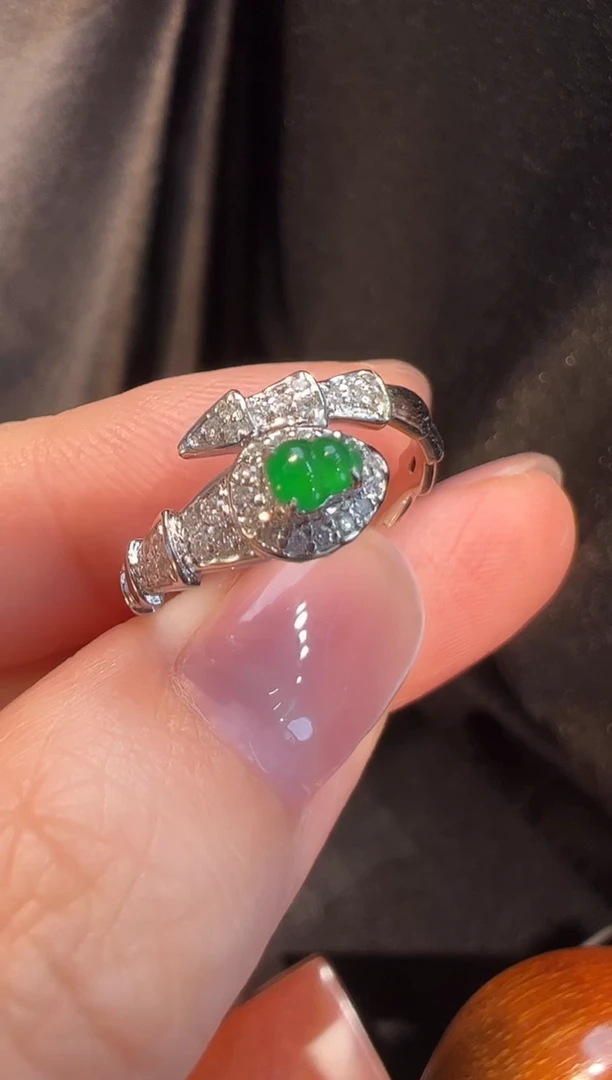 18K金镶嵌戒指翡翠L6戒指