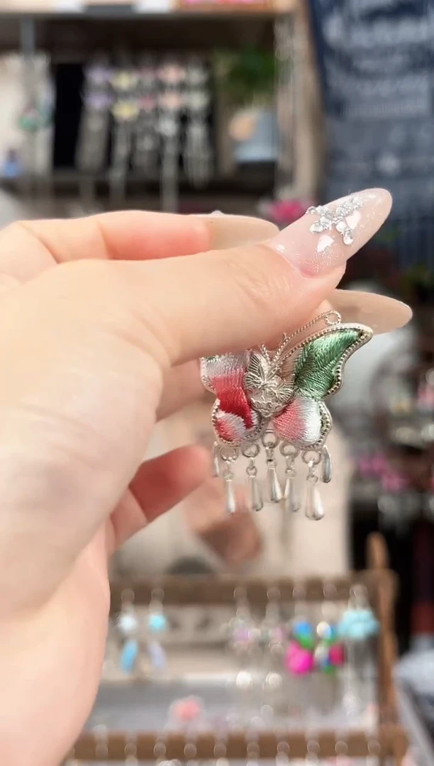 织绣民族风非遗老绣饰品504