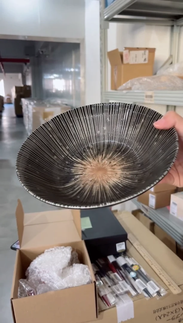 瓷片微瑕不退换-千段十草 面钵（黑）-有划痕