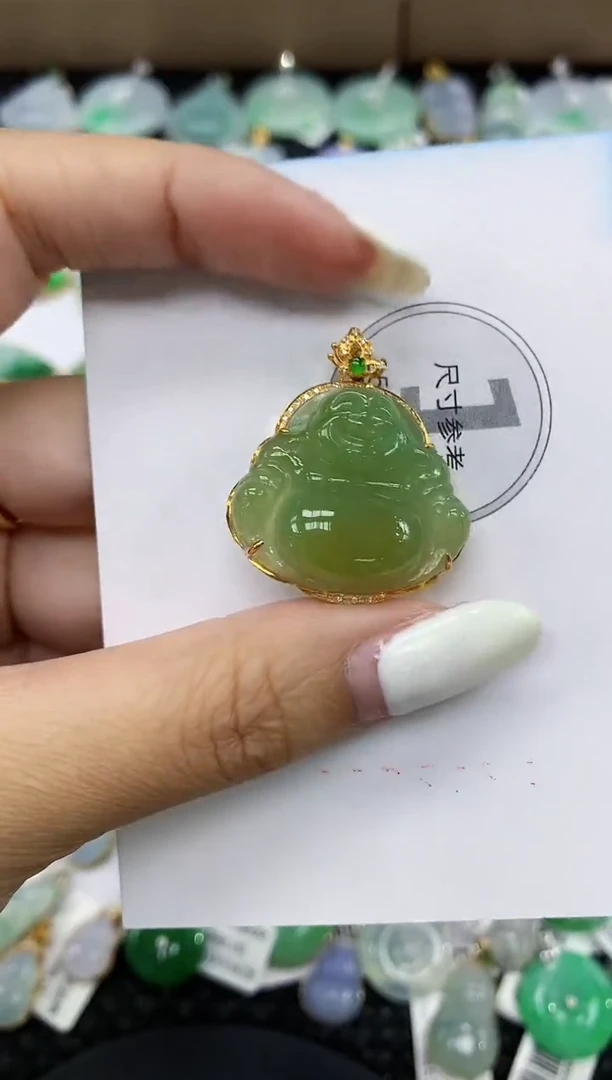 颈饰18K金镶嵌翡翠11111111111