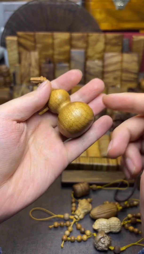 【闪购商品】楠木（金丝楠）其他葫芦雕件49