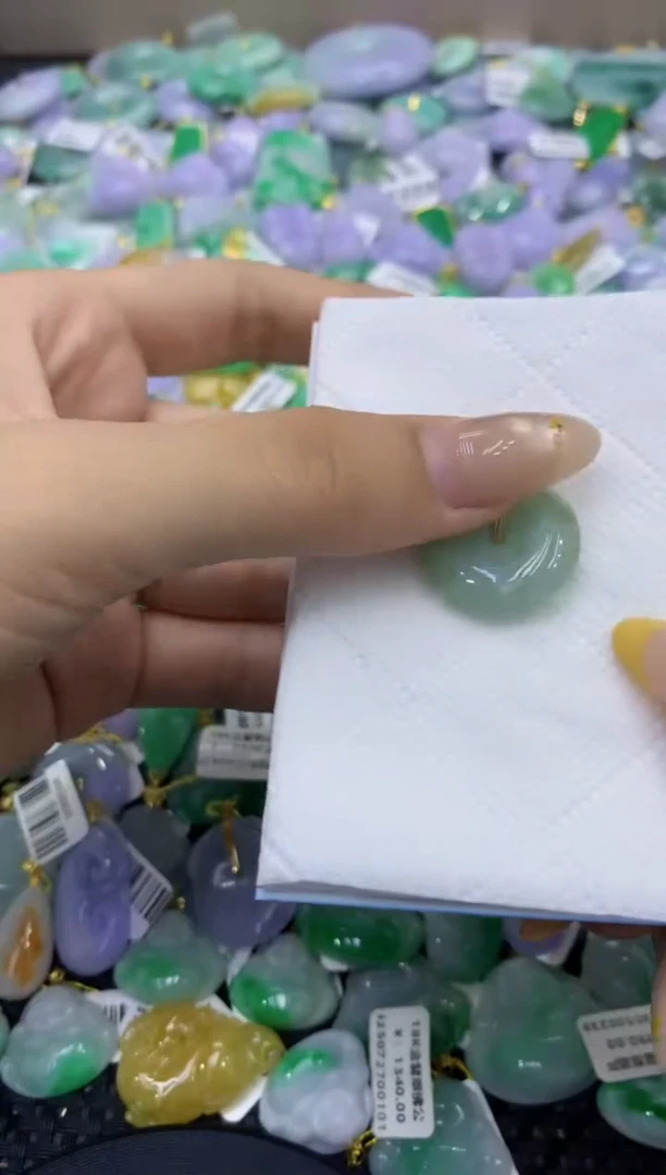 颈饰未镶嵌翡翠天然缅甸翡翠A货