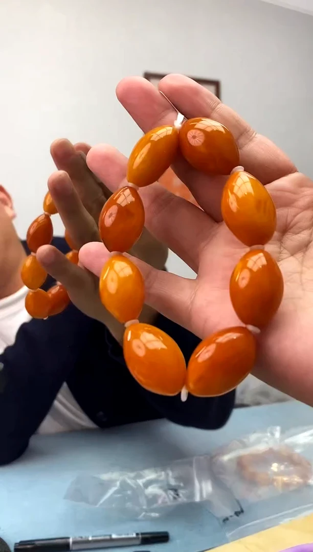 蜜蜡未镶嵌珠宝奇石假一罚十，发一件035