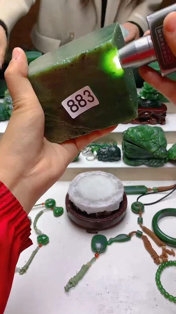 未镶嵌和田玉把件1