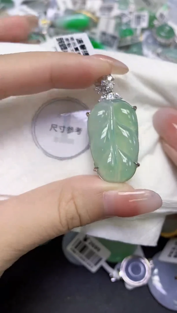 颈饰未镶嵌翡翠天然缅甸翡翠A货百元以上9元证书费自理