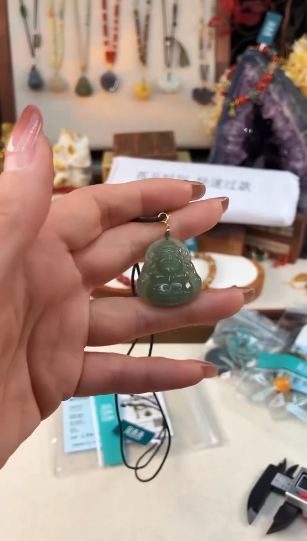 未镶嵌和田玉吊坠@@B921D013366