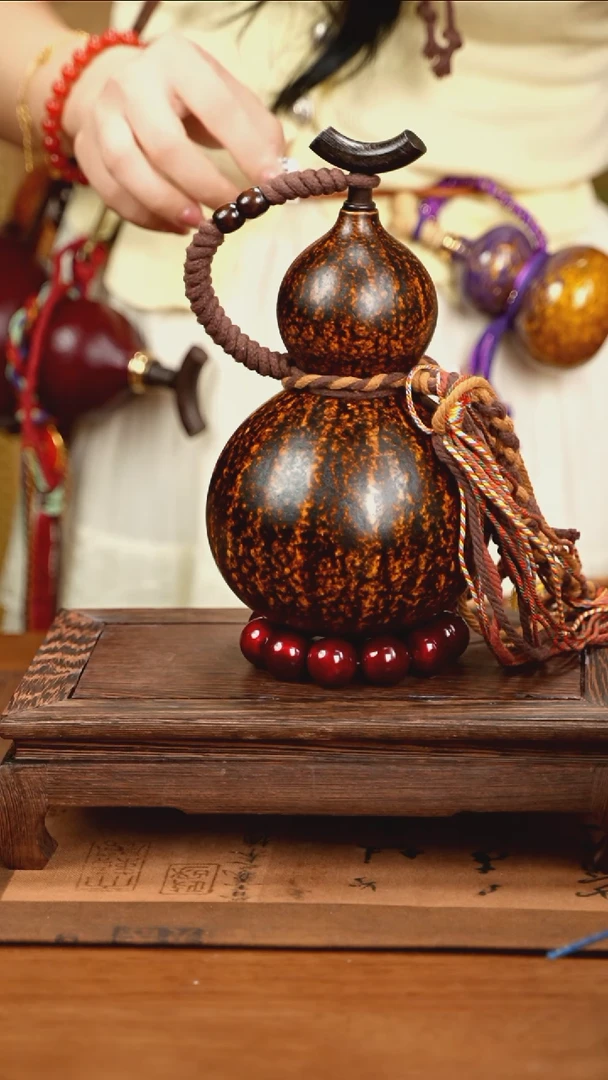 XM212藏绳款葫芦不包手串