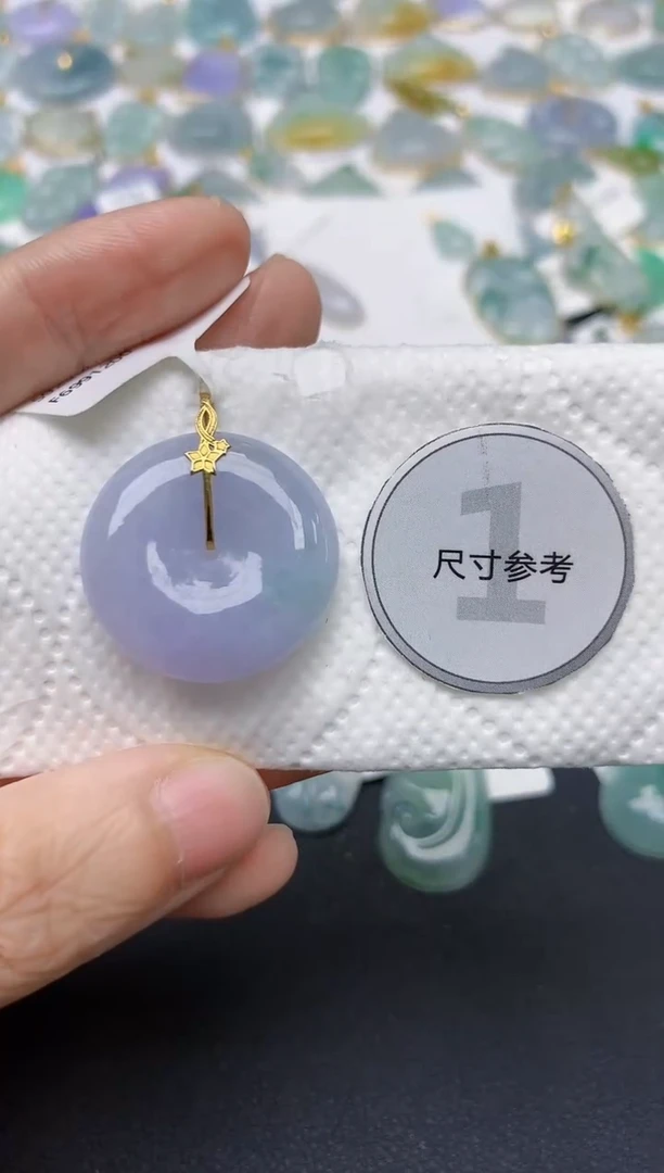 翡翠18K金镶嵌颈饰天然缅甸A货翡