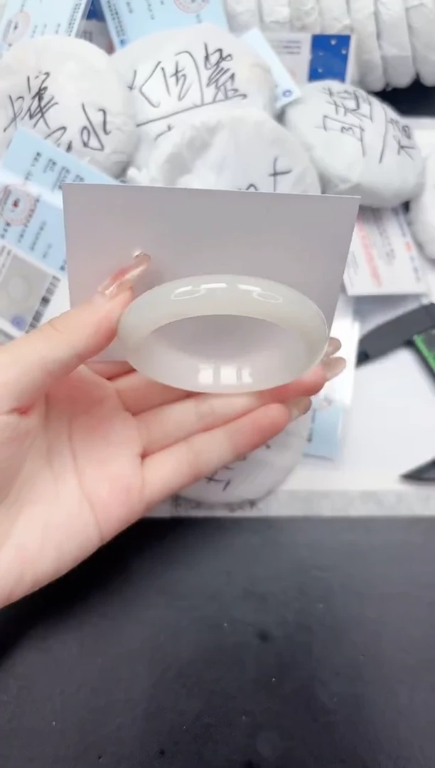 未镶嵌手镯石英质玉102-53.1BYG