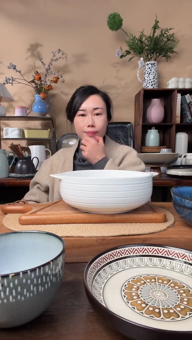 8.5英寸亮白螺纹双耳汤碗微瑕