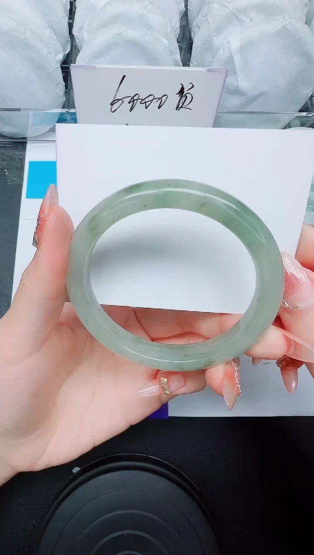 石英质玉手镯未镶嵌71/60.5