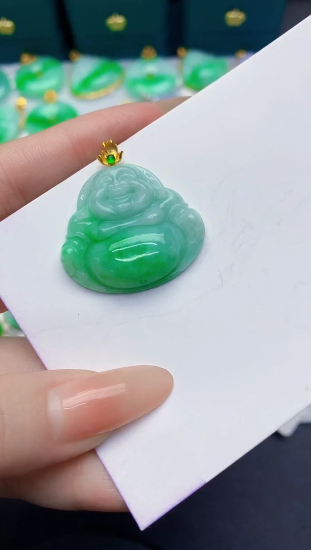 颈饰18K金镶嵌翡翠缅甸天然翡翠A货