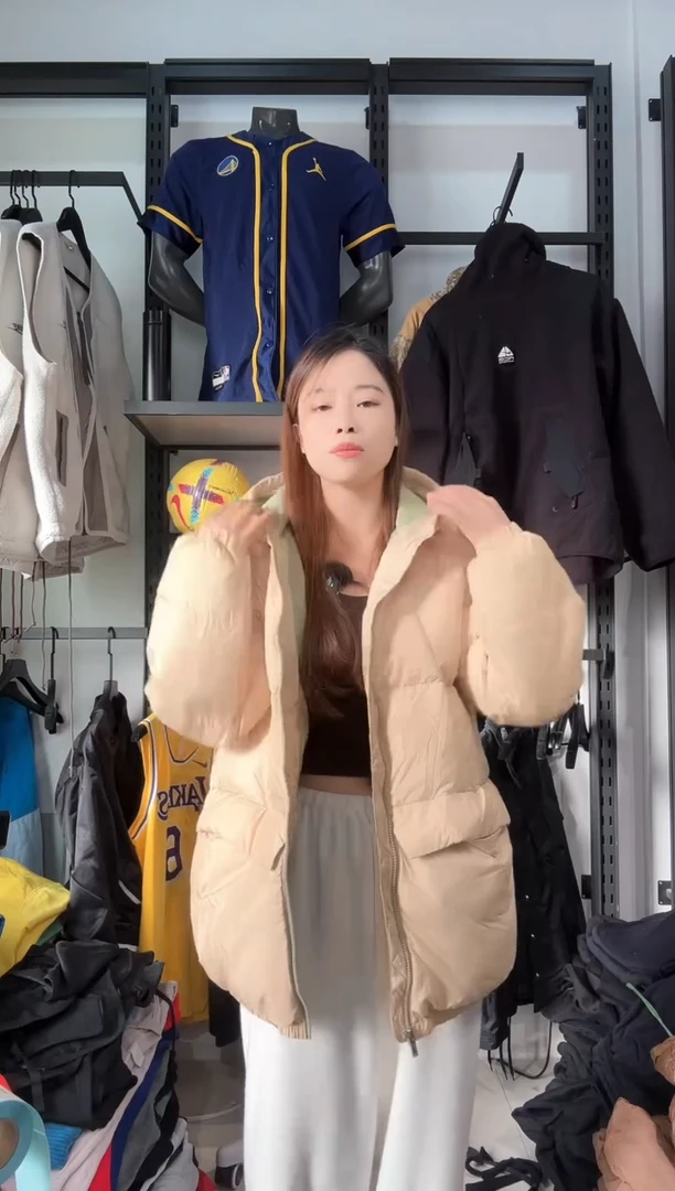 3384编码  瑕疵直播间过款为准 尺码   身高160