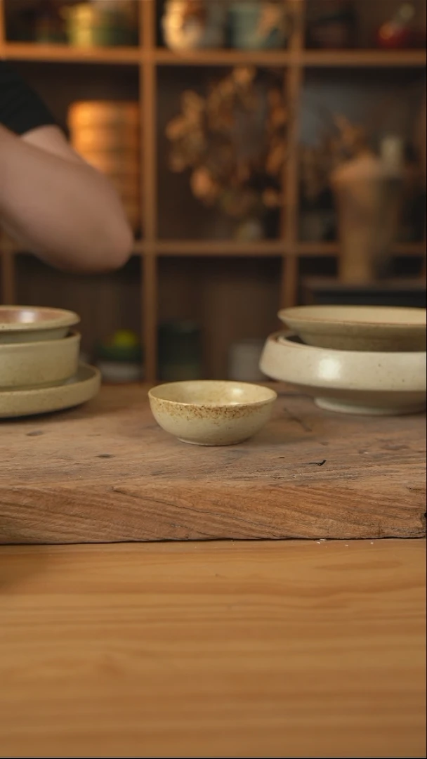 沙漠落日黄的蘸料碟1个