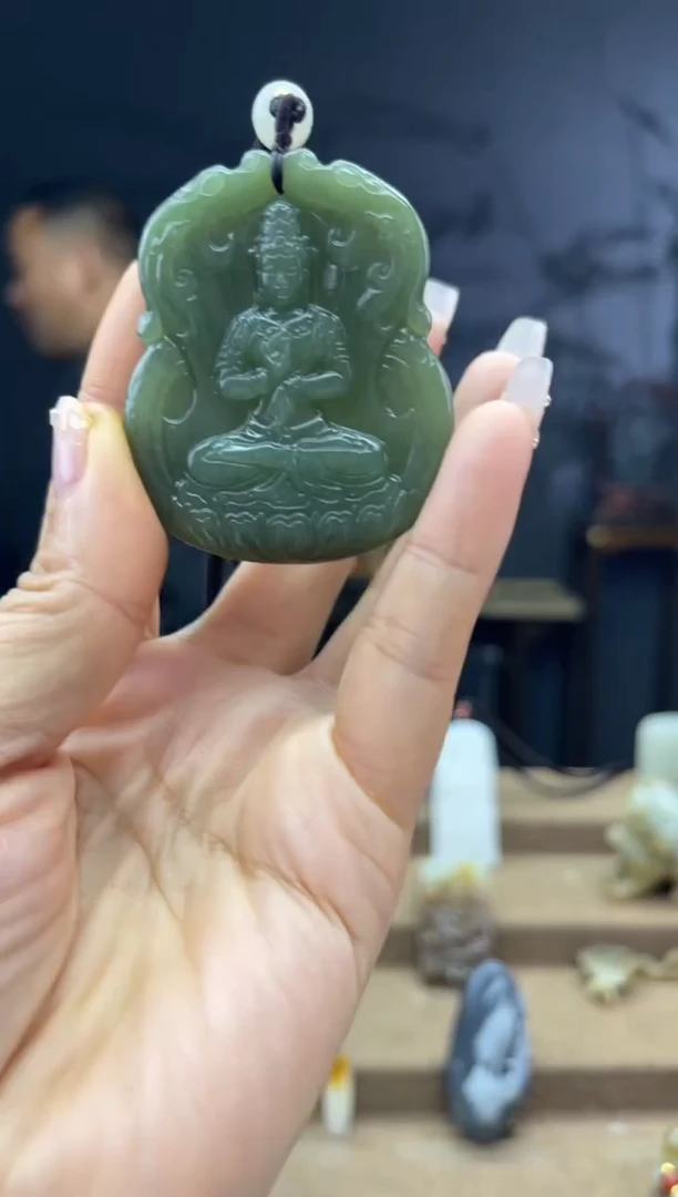 颈饰未镶嵌和田玉1