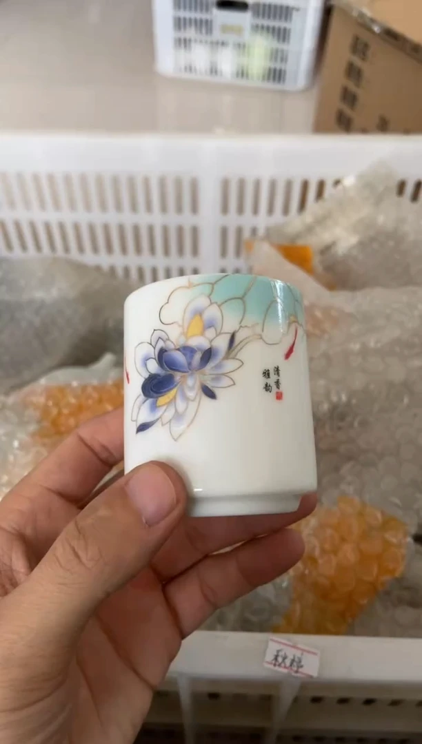 无运费险有瑕疵的摄影的产品有使用过的痕迹有点脏介意勿拍