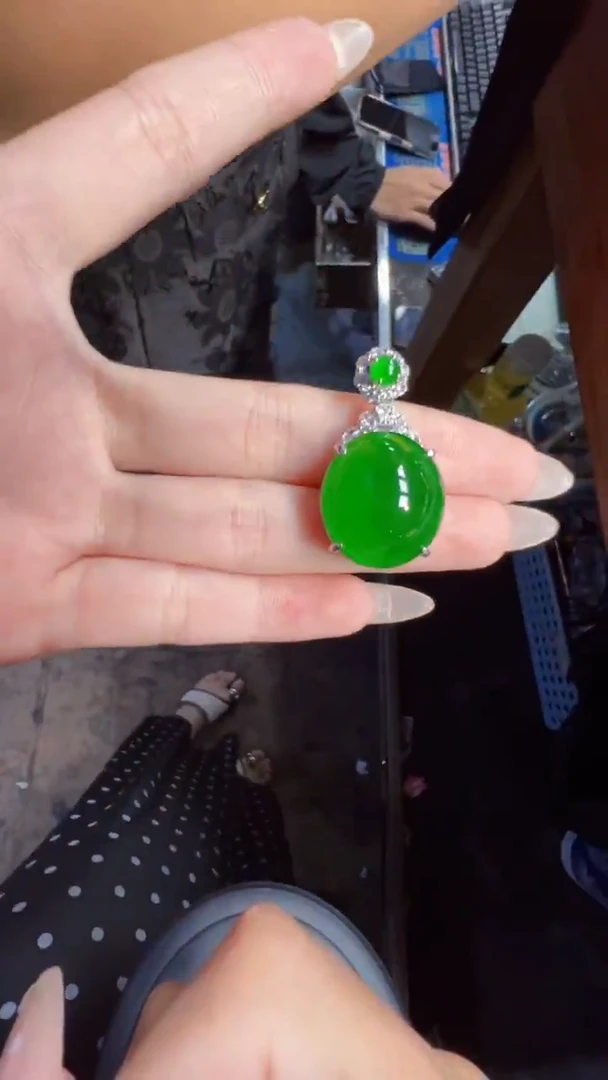 未镶嵌定制翡翠翡翠A货有轻微色差属于正常现象鸽子蛋多样性发货1