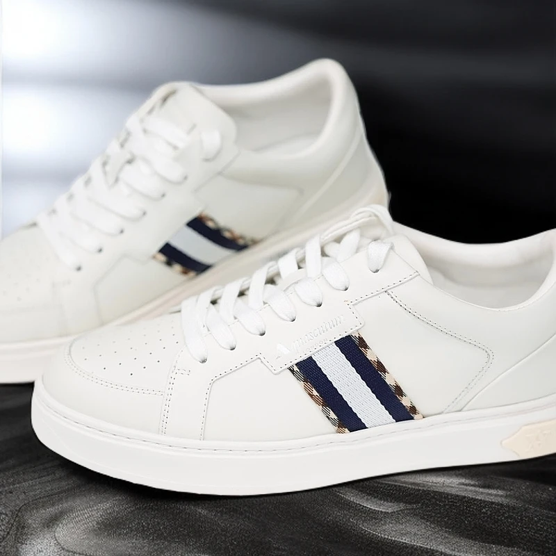 Aquascutum雅格狮丹春夏休闲舒适时尚透气男款板鞋经典系带低帮