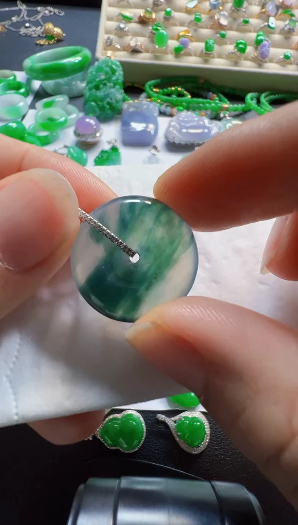 吊坠(不含链)18K金镶嵌翡翠4680