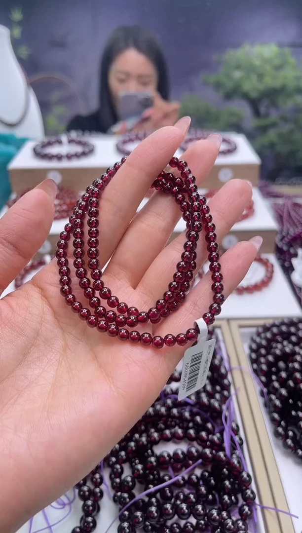 【闪购商品】石榴石手串未镶嵌石榴石多圈4mm+多样式发一